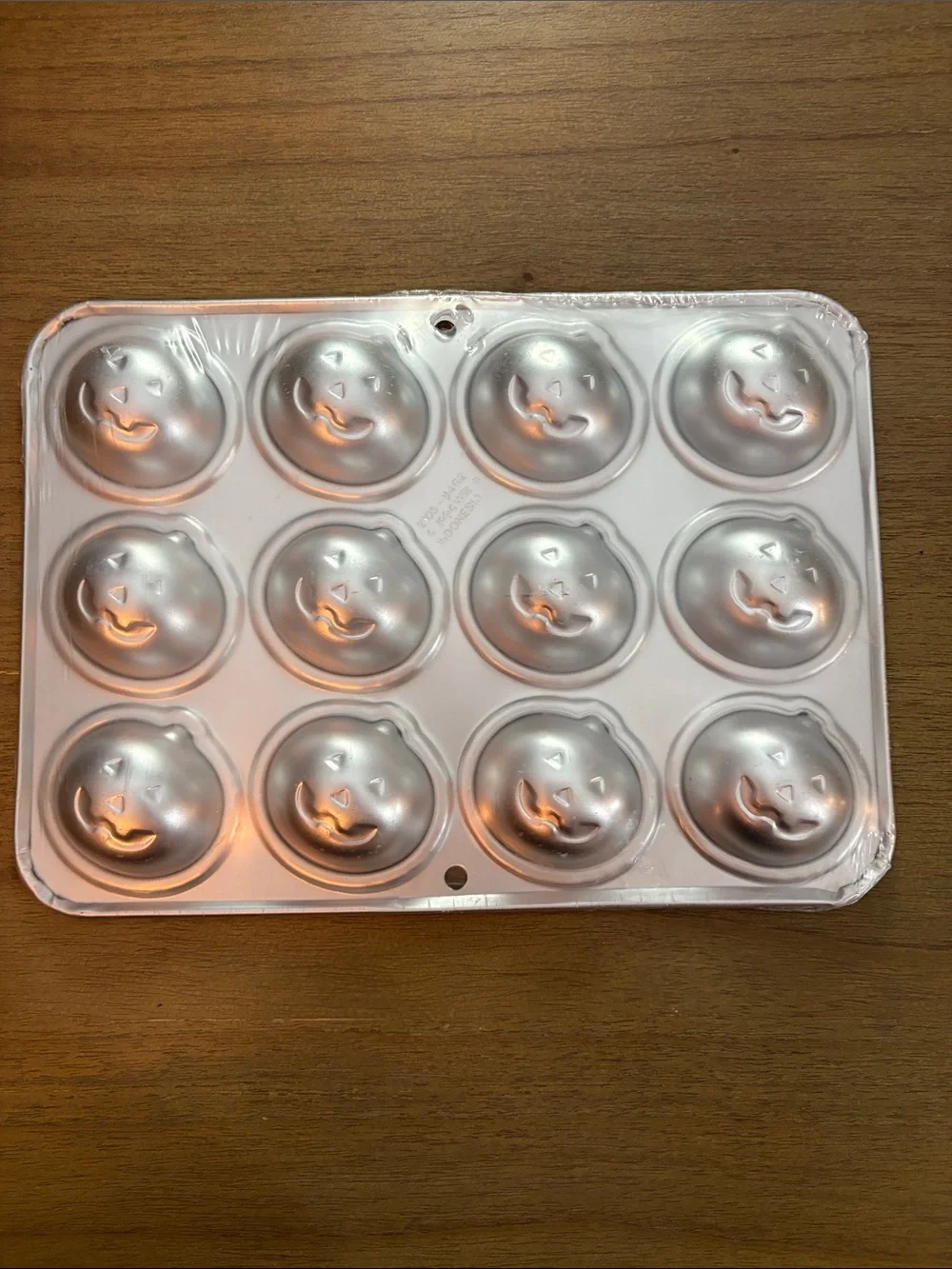 Wilton pumpkin mold